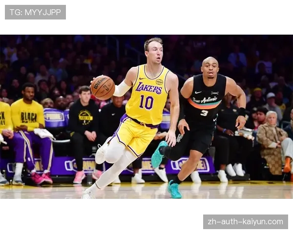 湖人精准补强外线,肯纳德49.7%三分命中率加盟 湖人精准补强外线,肯纳德49.7%三分命中率加盟