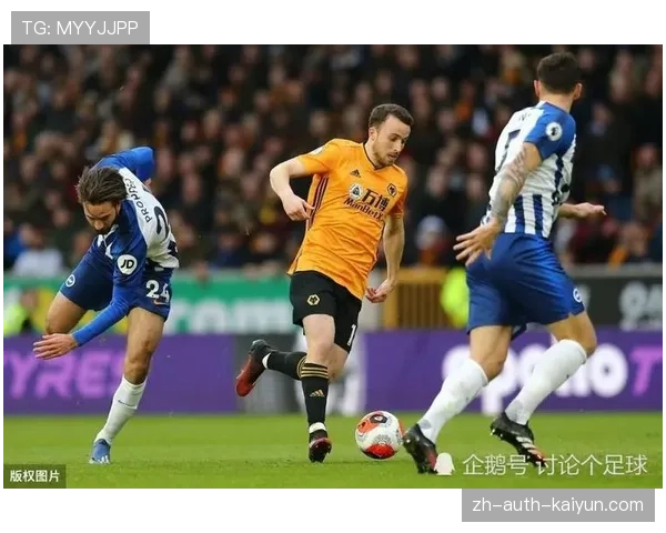 西班牙人五四一阵型：低位防守意图封锁巴萨中路渗透